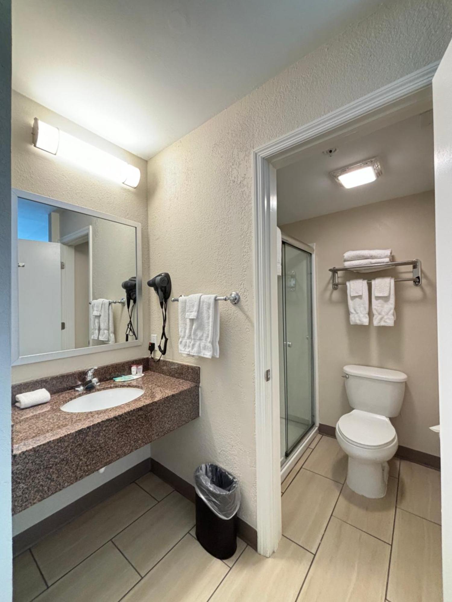 Baymont By Wyndham Lake Park Valdosta I75 Extérieur photo
