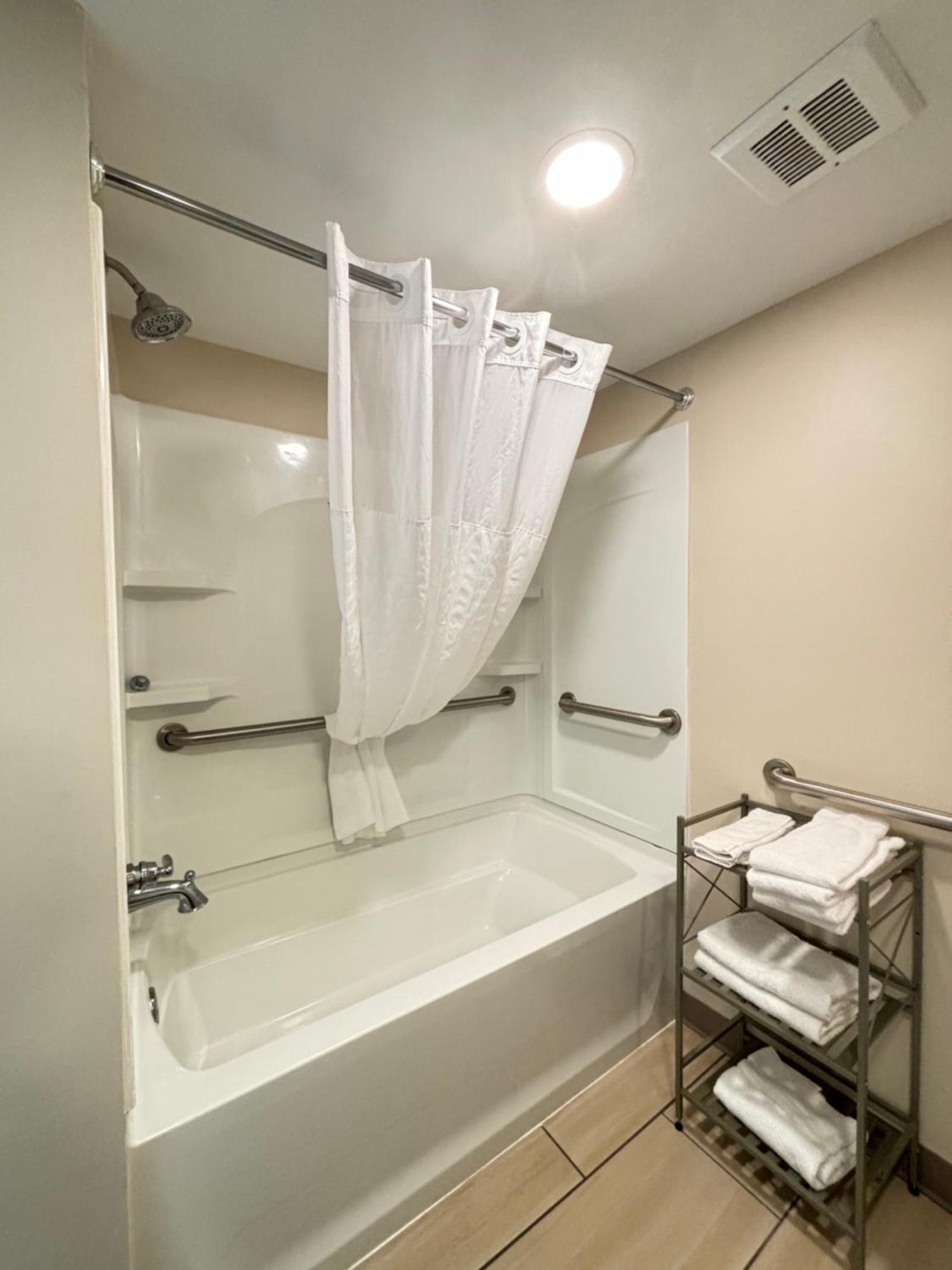 Baymont By Wyndham Lake Park Valdosta I75 Extérieur photo